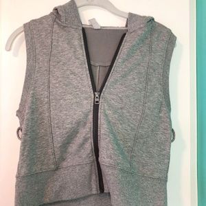 Gray cropped Athleta vest